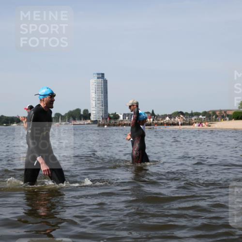 22.06.2025 - Viking Triathlon Michael Strokosch http://msf.ph/oto/8062062 22.06.2025 10:47:51 Schwimmen 71, 84, 190, 223, 261, 285, 452 meine-sportfotos.de