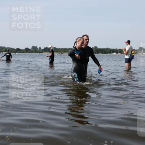 22.06.2025 - Viking Triathlon Michael Strokosch http://msf.ph/oto/8062082 22.06.2025 10:48:08 Schwimmen 37, 364 meine-sportfotos.de