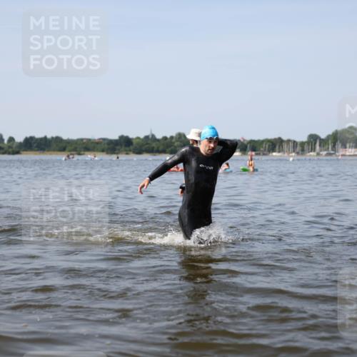 22.06.2025 - Viking Triathlon Michael Strokosch http://msf.ph/oto/8062108 22.06.2025 10:27:37 Schwimmen 1, 176, 272, 286, 611 meine-sportfotos.de