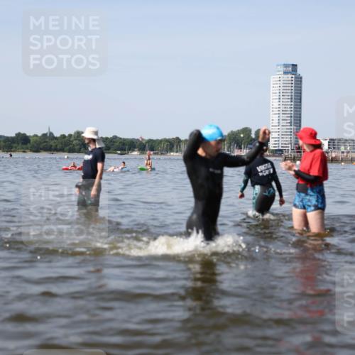 22.06.2025 - Viking Triathlon Michael Strokosch http://msf.ph/oto/8062122 22.06.2025 10:27:38 Schwimmen 1, 176, 230, 272, 286, 611 meine-sportfotos.de