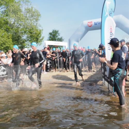 22.06.2025 - Viking Triathlon KatJ http://msf.ph/oto/8062186 22.06.2025 10:01:23 Schwimmen 38, 53, 173, 203, 214, 216, 224, 284, 287, 311, 341, 381, 393, 444, 643 meine-sportfotos.de