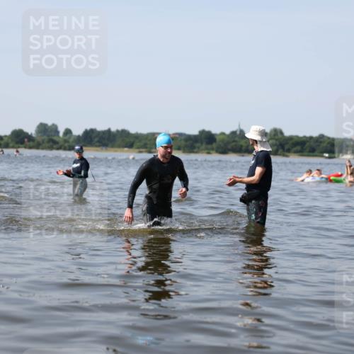 22.06.2025 - Viking Triathlon Michael Strokosch http://msf.ph/oto/8062405 22.06.2025 10:28:39 Schwimmen 258, 301, 368 meine-sportfotos.de