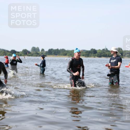 22.06.2025 - Viking Triathlon Michael Strokosch http://msf.ph/oto/8062475 22.06.2025 10:28:44 Schwimmen 15, 258, 301, 368, 414 meine-sportfotos.de