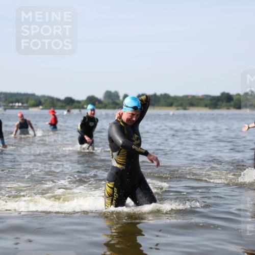 22.06.2025 - Viking Triathlon Michael Strokosch http://msf.ph/oto/8062494 22.06.2025 10:28:45 Schwimmen 15, 258, 301, 368, 414 meine-sportfotos.de