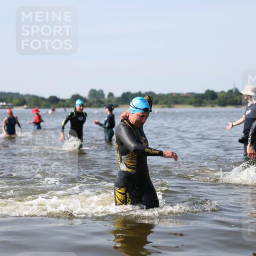22.06.2025 - Viking Triathlon Michael Strokosch http://msf.ph/oto/8062501 22.06.2025 10:28:45 Schwimmen 15, 258, 301, 368, 414 meine-sportfotos.de