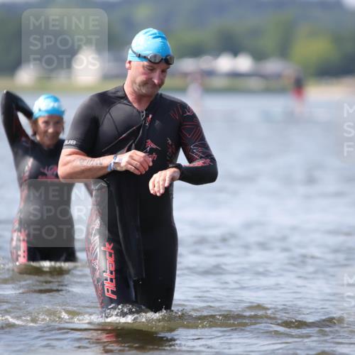 22.06.2025 - Viking Triathlon H.Heesch http://msf.ph/oto/8062686 22.06.2025 10:47:42 Schwimmen 23, 71, 84, 183, 190, 223, 261, 285, 452, 606 meine-sportfotos.de