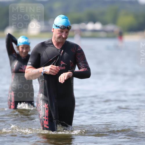 22.06.2025 - Viking Triathlon H.Heesch http://msf.ph/oto/8062688 22.06.2025 10:47:42 Schwimmen 23, 71, 84, 183, 190, 223, 261, 285, 452, 606 meine-sportfotos.de