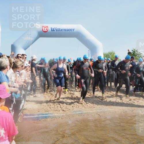 22.06.2025 - Viking Triathlon MichiJ http://msf.ph/oto/8062789 22.06.2025 10:08:15 Schwimmen 37, 51, 106, 116, 133, 140, 222, 225, 364, 378, 403, 406, 410, 480, 638 meine-sportfotos.de