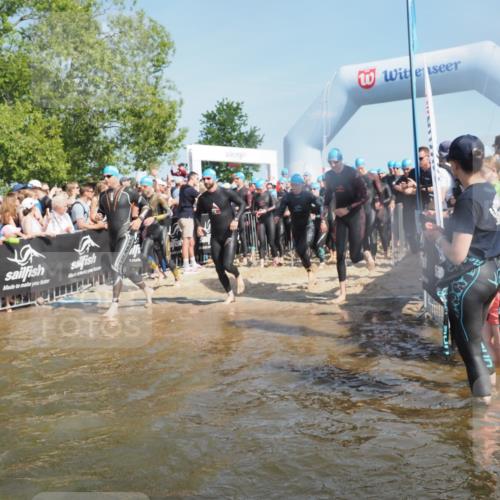 22.06.2025 - Viking Triathlon KatJ http://msf.ph/oto/8062980 22.06.2025 10:01:53 Schwimmen 3, 17, 33, 80, 91, 125, 158, 170, 271, 304, 310, 355, 496, 551, 555, 618 meine-sportfotos.de