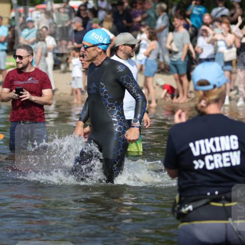 22.06.2025 - Viking Triathlon H.Heesch http://msf.ph/oto/8063079 22.06.2025 10:08:55 Schwimmen 160, 359, 405, 483, 634, 640 meine-sportfotos.de