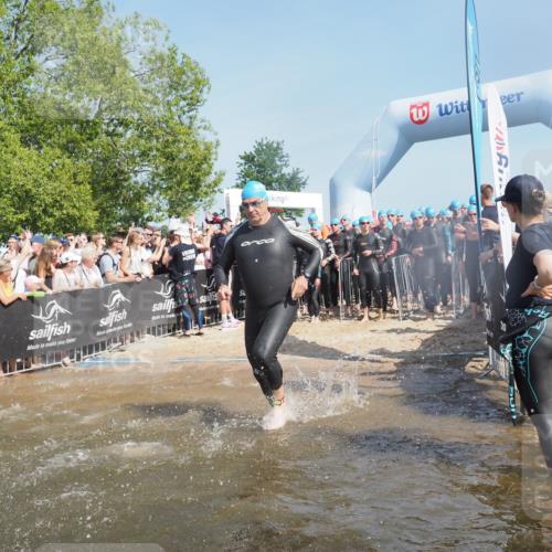 22.06.2025 - Viking Triathlon KatJ http://msf.ph/oto/8063099 22.06.2025 10:01:59 Schwimmen 3, 17, 80, 91, 127, 137, 278, 299, 304, 365, 415, 435, 449, 551, 618 meine-sportfotos.de