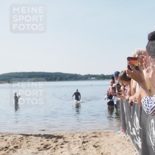 22.06.2025 - Viking Triathlon MichiJ http://msf.ph/oto/8063183 22.06.2025 10:22:42 Schwimmen 100 meine-sportfotos.de