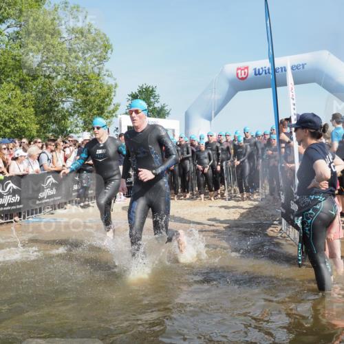 22.06.2025 - Viking Triathlon KatJ http://msf.ph/oto/8063223 22.06.2025 10:02:09 Schwimmen 21, 107, 127, 137, 139, 149, 207, 247, 309, 365, 382, 387, 415, 492, 522 meine-sportfotos.de