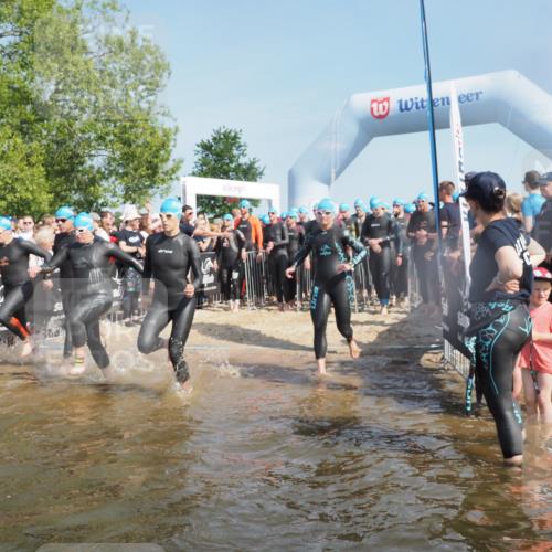 22.06.2025 - Viking Triathlon KatJ http://msf.ph/oto/8063253 22.06.2025 10:02:13 Schwimmen 21, 107, 127, 137, 139, 149, 207, 247, 309, 365, 382, 387, 415, 492, 522 meine-sportfotos.de