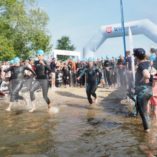 22.06.2025 - Viking Triathlon KatJ http://msf.ph/oto/8063256 22.06.2025 10:02:13 Schwimmen 21, 107, 127, 137, 139, 149, 207, 247, 309, 365, 382, 387, 415, 492, 522 meine-sportfotos.de