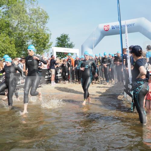 22.06.2025 - Viking Triathlon KatJ http://msf.ph/oto/8063258 22.06.2025 10:02:13 Schwimmen 21, 107, 127, 137, 139, 149, 207, 247, 309, 365, 382, 387, 415, 492, 522 meine-sportfotos.de