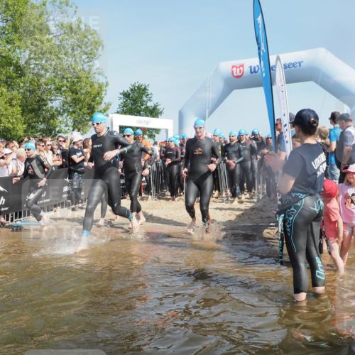 22.06.2025 - Viking Triathlon KatJ http://msf.ph/oto/8063287 22.06.2025 10:02:18 Schwimmen 21, 75, 107, 139, 149, 207, 247, 255, 309, 331, 382, 387, 464, 469, 522 meine-sportfotos.de