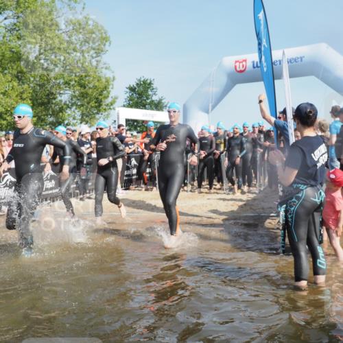 22.06.2025 - Viking Triathlon KatJ http://msf.ph/oto/8063297 22.06.2025 10:02:19 Schwimmen 21, 75, 139, 207, 247, 255, 265, 309, 331, 382, 464, 469, 522 meine-sportfotos.de