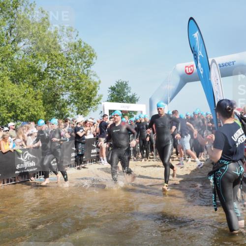 22.06.2025 - Viking Triathlon KatJ http://msf.ph/oto/8063370 22.06.2025 10:02:28 Schwimmen 75, 78, 103, 180, 188, 189, 255, 265, 283, 297, 331, 464, 469, 520, 532, 549 meine-sportfotos.de