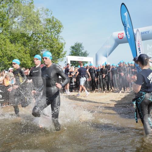 22.06.2025 - Viking Triathlon KatJ http://msf.ph/oto/8063388 22.06.2025 10:02:29 Schwimmen 75, 78, 103, 180, 188, 189, 193, 255, 265, 283, 297, 331, 464, 469, 513, 520, 532, 546, 549 meine-sportfotos.de