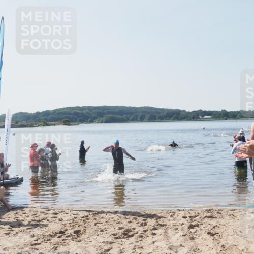 22.06.2025 - Viking Triathlon MichiJ http://msf.ph/oto/8063400 22.06.2025 10:24:52 Schwimmen 4, 329, 521 meine-sportfotos.de