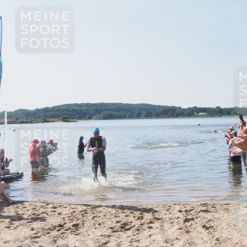 22.06.2025 - Viking Triathlon MichiJ http://msf.ph/oto/8063420 22.06.2025 10:24:54 Schwimmen 4, 329, 521 meine-sportfotos.de