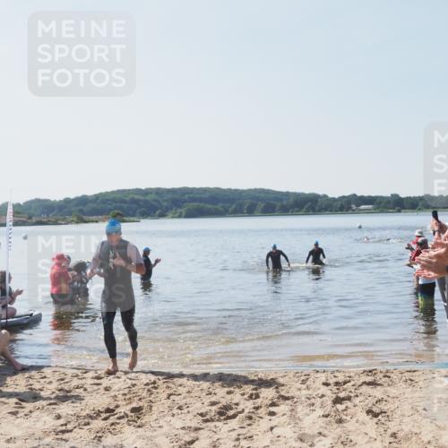 22.06.2025 - Viking Triathlon MichiJ http://msf.ph/oto/8063436 22.06.2025 10:24:55 Schwimmen 4, 329, 521 meine-sportfotos.de