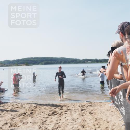 22.06.2025 - Viking Triathlon MichiJ http://msf.ph/oto/8063581 22.06.2025 10:25:32 Schwimmen 2, 122, 420, 641 meine-sportfotos.de