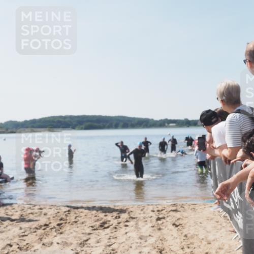 22.06.2025 - Viking Triathlon MichiJ http://msf.ph/oto/8063622 22.06.2025 10:25:42 Schwimmen 2, 10, 420, 455, 485, 544, 557 meine-sportfotos.de