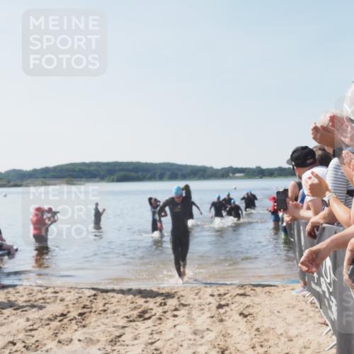 22.06.2025 - Viking Triathlon MichiJ http://msf.ph/oto/8063640 22.06.2025 10:25:45 Schwimmen 2, 10, 420, 455, 485, 544, 557 meine-sportfotos.de