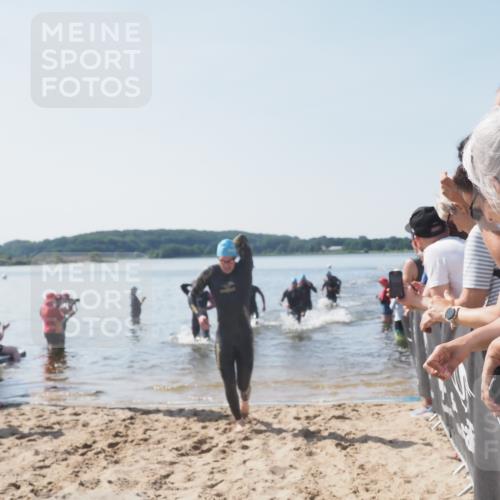22.06.2025 - Viking Triathlon MichiJ http://msf.ph/oto/8063651 22.06.2025 10:25:46 Schwimmen 2, 10, 49, 420, 455, 485, 544, 557 meine-sportfotos.de