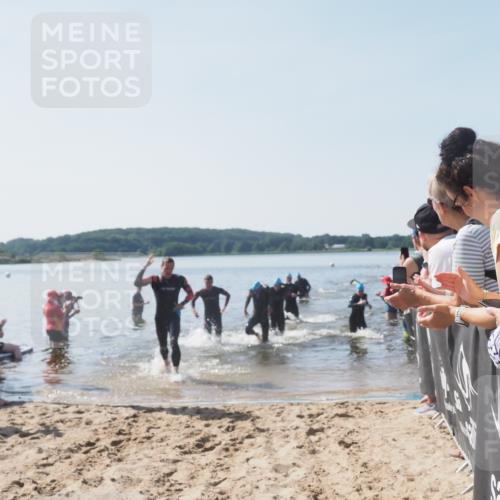 22.06.2025 - Viking Triathlon MichiJ http://msf.ph/oto/8063670 22.06.2025 10:25:49 Schwimmen 10, 49, 420, 455, 485, 544, 557, 642 meine-sportfotos.de