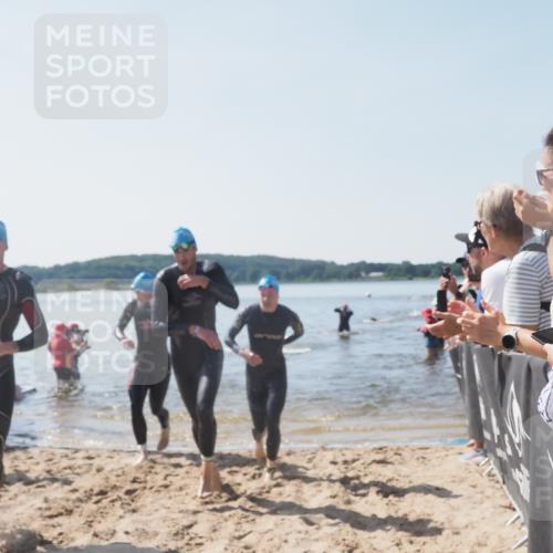 22.06.2025 - Viking Triathlon MichiJ http://msf.ph/oto/8063726 22.06.2025 10:25:55 Schwimmen 10, 49, 455, 485, 544, 557, 642 meine-sportfotos.de