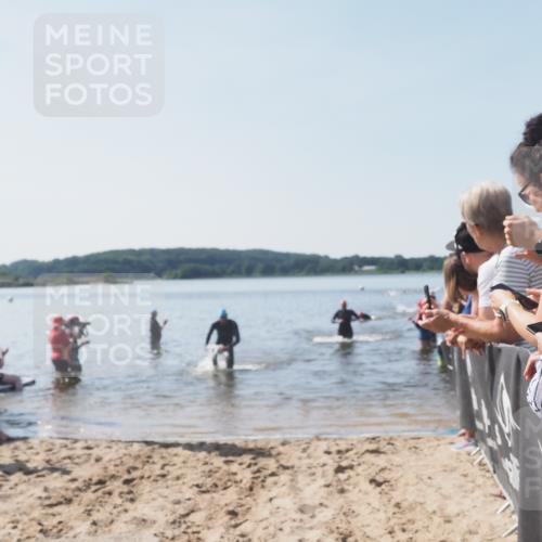 22.06.2025 - Viking Triathlon MichiJ http://msf.ph/oto/8063752 22.06.2025 10:26:00 Schwimmen 49, 617, 642 meine-sportfotos.de