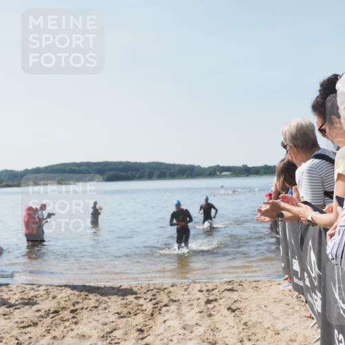 22.06.2025 - Viking Triathlon MichiJ http://msf.ph/oto/8063886 22.06.2025 10:26:18 Schwimmen 9, 526, 617 meine-sportfotos.de