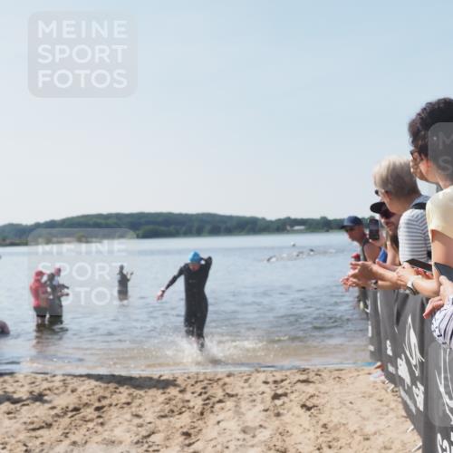 22.06.2025 - Viking Triathlon MichiJ http://msf.ph/oto/8063928 22.06.2025 10:26:23 Schwimmen 9, 526 meine-sportfotos.de