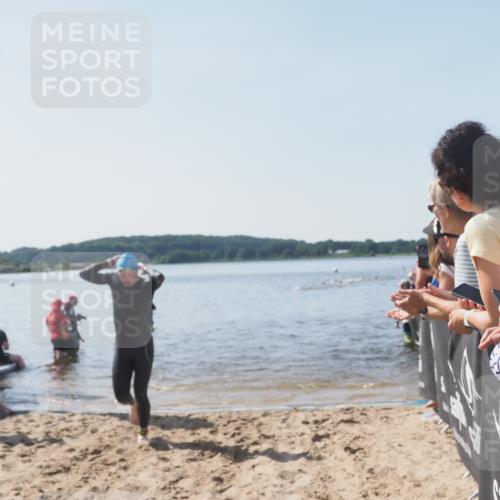 22.06.2025 - Viking Triathlon MichiJ http://msf.ph/oto/8063938 22.06.2025 10:26:24 Schwimmen 526 meine-sportfotos.de