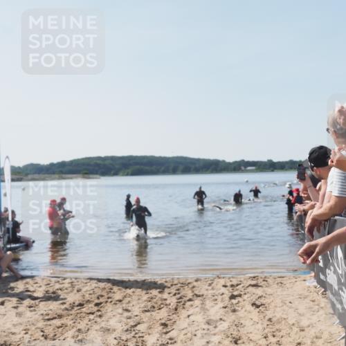 22.06.2025 - Viking Triathlon MichiJ http://msf.ph/oto/8063969 22.06.2025 10:26:52 Schwimmen 145, 288, 610, 661 meine-sportfotos.de