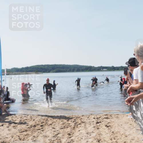 22.06.2025 - Viking Triathlon MichiJ http://msf.ph/oto/8063988 22.06.2025 10:26:54 Schwimmen 52, 145, 288, 610, 623, 661 meine-sportfotos.de