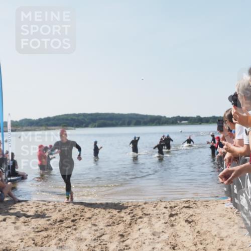 22.06.2025 - Viking Triathlon MichiJ http://msf.ph/oto/8063997 22.06.2025 10:26:55 Schwimmen 52, 81, 145, 288, 610, 623, 661 meine-sportfotos.de
