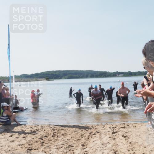 22.06.2025 - Viking Triathlon MichiJ http://msf.ph/oto/8064317 22.06.2025 10:28:02 Schwimmen 14, 90, 178, 196, 289, 367, 401, 616 meine-sportfotos.de