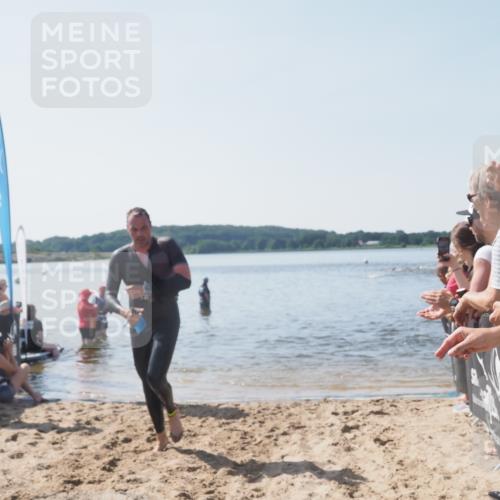 22.06.2025 - Viking Triathlon MichiJ http://msf.ph/oto/8064460 22.06.2025 10:28:18 Schwimmen 367 meine-sportfotos.de