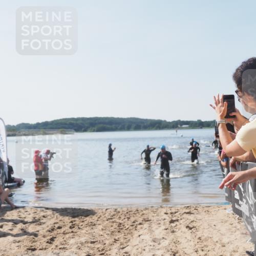 22.06.2025 - Viking Triathlon MichiJ http://msf.ph/oto/8064468 22.06.2025 10:28:46 Schwimmen 15, 258, 301, 368, 414 meine-sportfotos.de