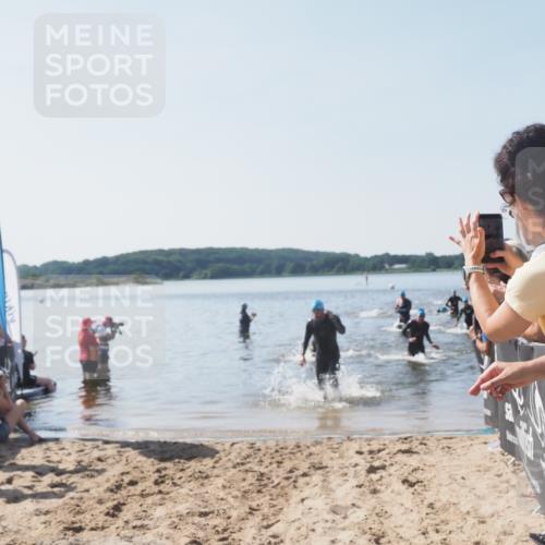 22.06.2025 - Viking Triathlon MichiJ http://msf.ph/oto/8064488 22.06.2025 10:28:48 Schwimmen 15, 258, 301, 368, 414, 443, 628 meine-sportfotos.de