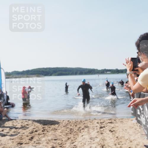 22.06.2025 - Viking Triathlon MichiJ http://msf.ph/oto/8064493 22.06.2025 10:28:49 Schwimmen 15, 258, 301, 368, 414, 443, 628 meine-sportfotos.de