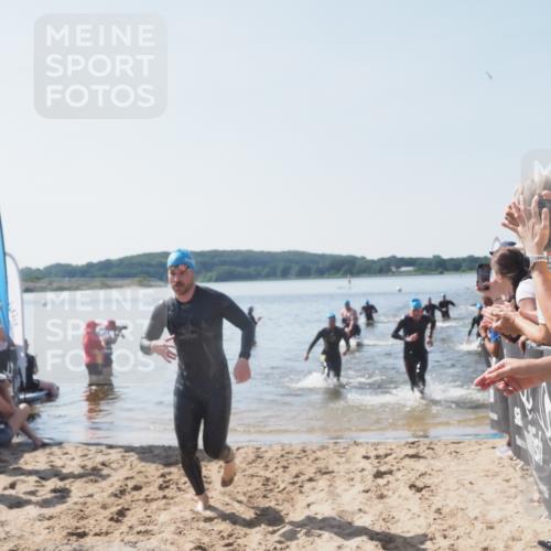22.06.2025 - Viking Triathlon MichiJ http://msf.ph/oto/8064515 22.06.2025 10:28:52 Schwimmen 15, 152, 258, 301, 368, 384, 414, 443, 604, 628 meine-sportfotos.de