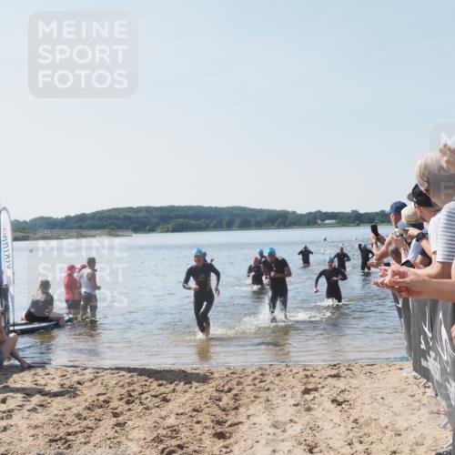 22.06.2025 - Viking Triathlon MichiJ http://msf.ph/oto/8065036 22.06.2025 10:30:12 Schwimmen 132, 175, 203, 374, 381, 491, 626, 643 meine-sportfotos.de