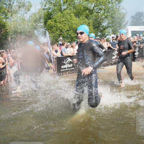 22.06.2025 - Viking Triathlon KatJ http://msf.ph/oto/8065470 22.06.2025 10:05:54 Schwimmen 68, 128, 211, 275, 397, 441, 442, 465, 530, 633 meine-sportfotos.de