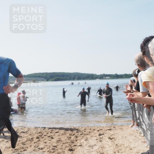 22.06.2025 - Viking Triathlon MichiJ http://msf.ph/oto/8065495 22.06.2025 10:31:17 Schwimmen 8, 216, 236, 237, 311, 330, 549 meine-sportfotos.de