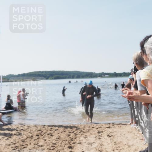22.06.2025 - Viking Triathlon MichiJ http://msf.ph/oto/8065503 22.06.2025 10:31:18 Schwimmen 8, 216, 236, 311, 330 meine-sportfotos.de